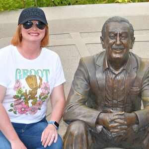 Marvel Baby Groot Graphic T-shirt Women’s size XL